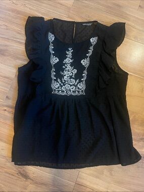 SHEIN Black sheer Sleeveless Blouse with White Floral Embroidery